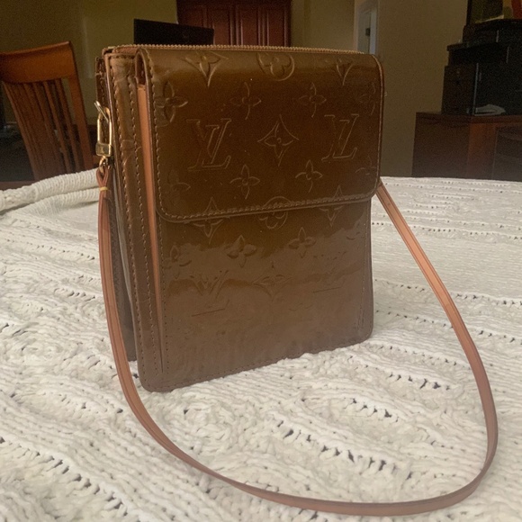 Genuine Louis Vuittion Small Vernis Purse